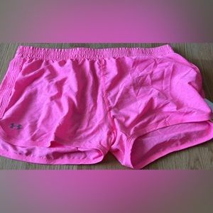 Under armour women’s size XL hot pink shorts
